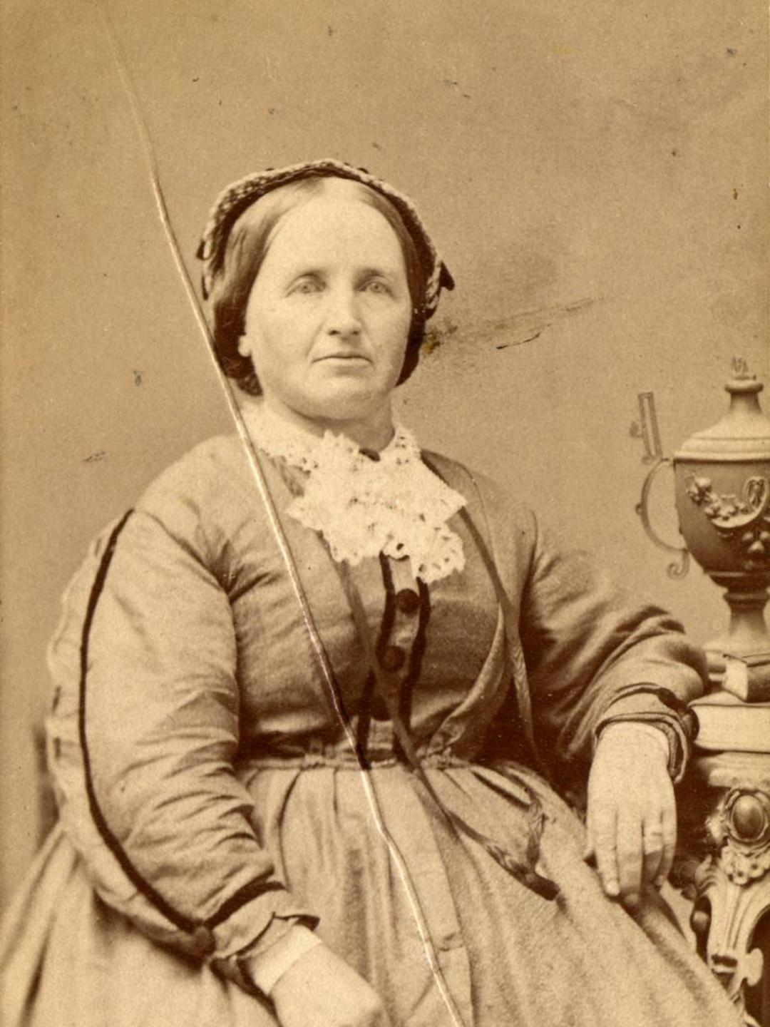 Emma Combs (1827 - 1909) Profile